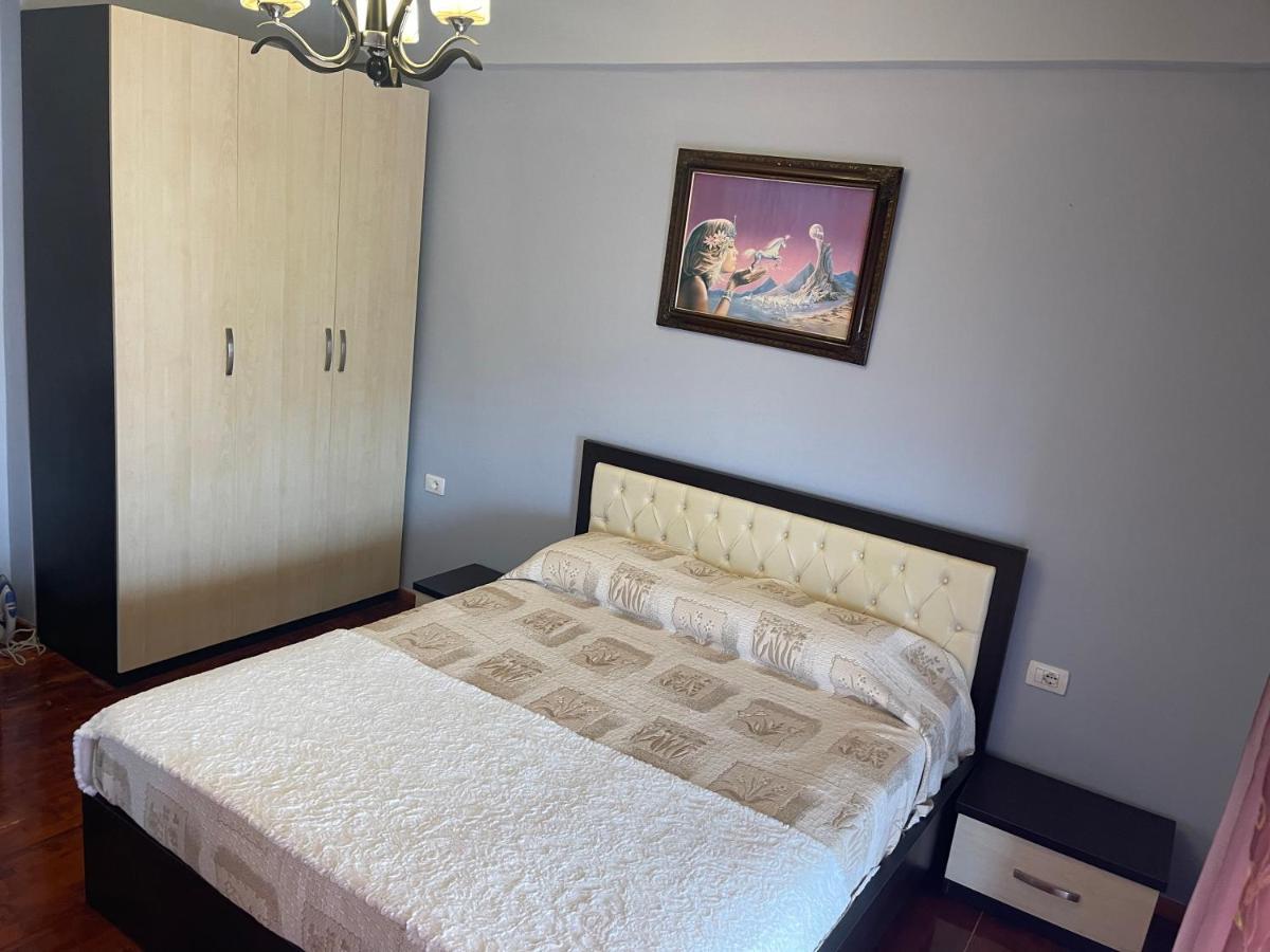 Oni's Apartament